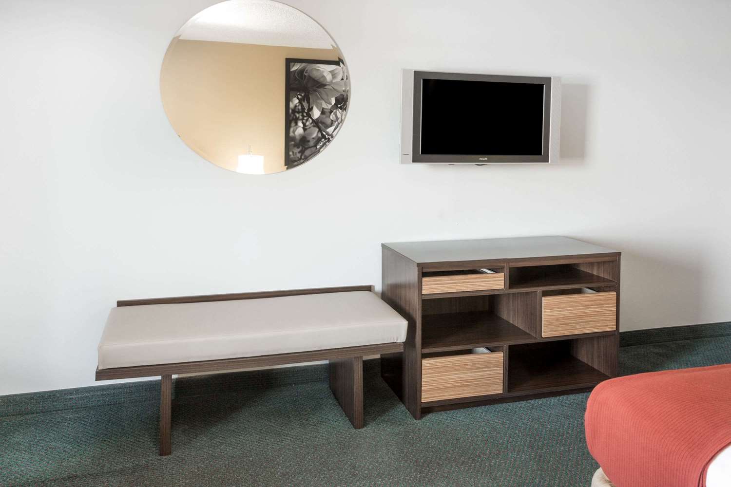 Super 8 By Wyndham Adel 4/10