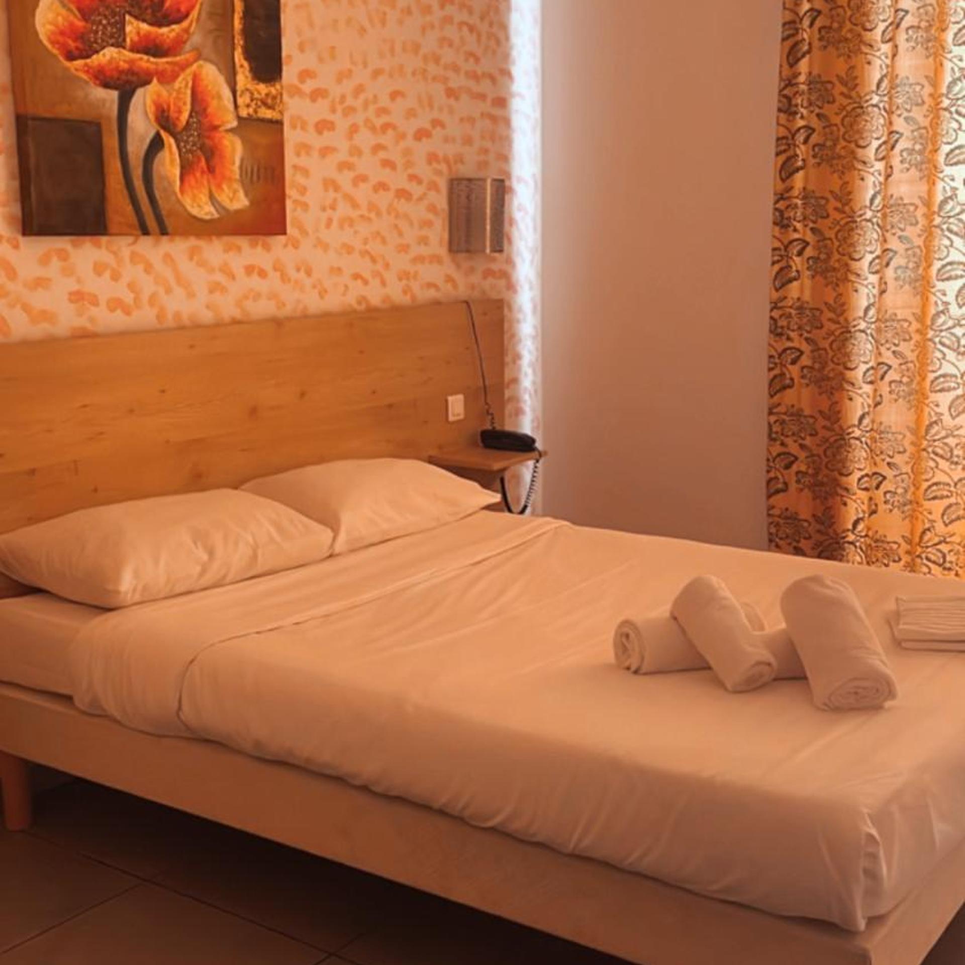 HOTEL RIVIERA 12/54