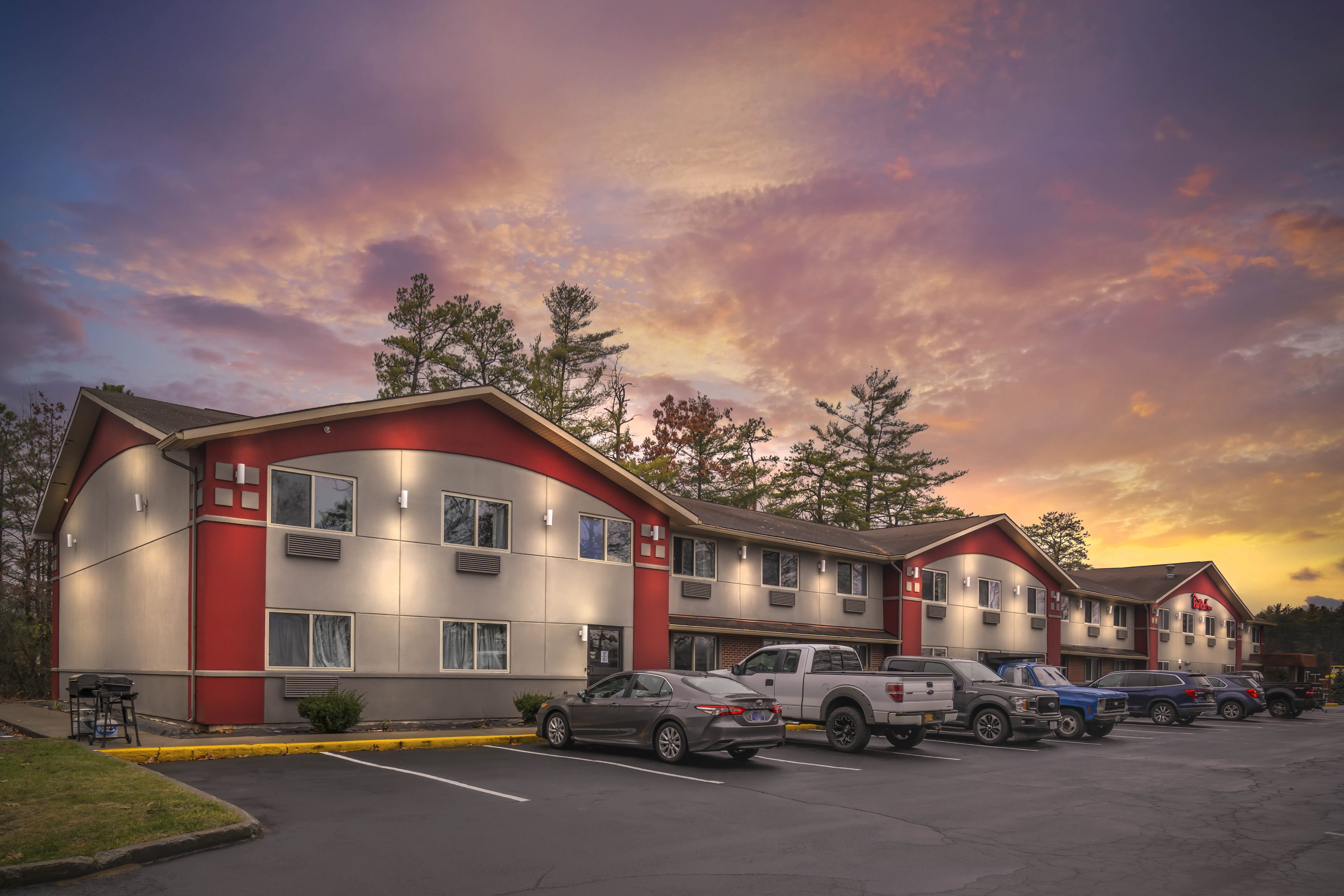 Super 8 by Wyndham Queensbury Glens Falls/Lake George Area 2/17
