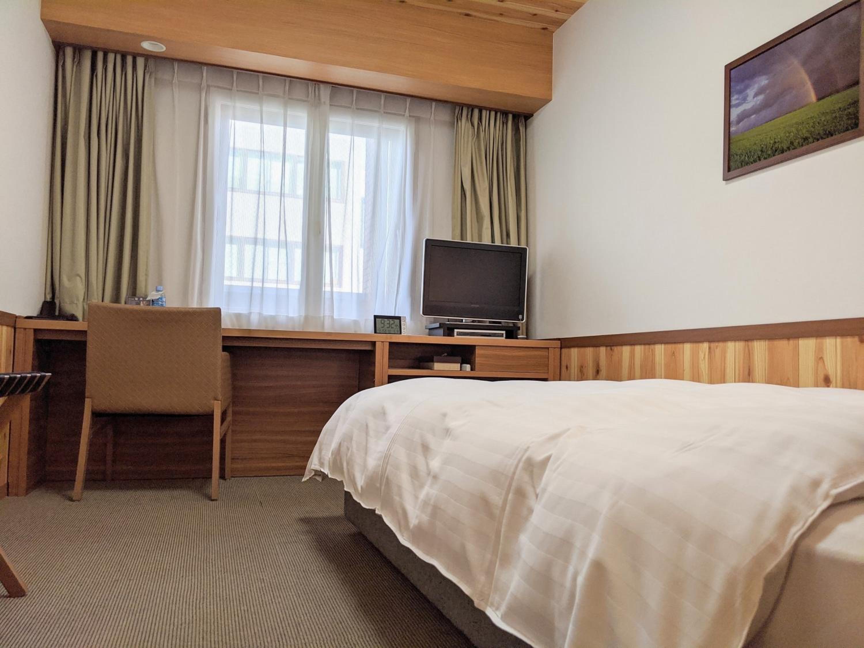 Semi Room, Single, Semi Double Bed