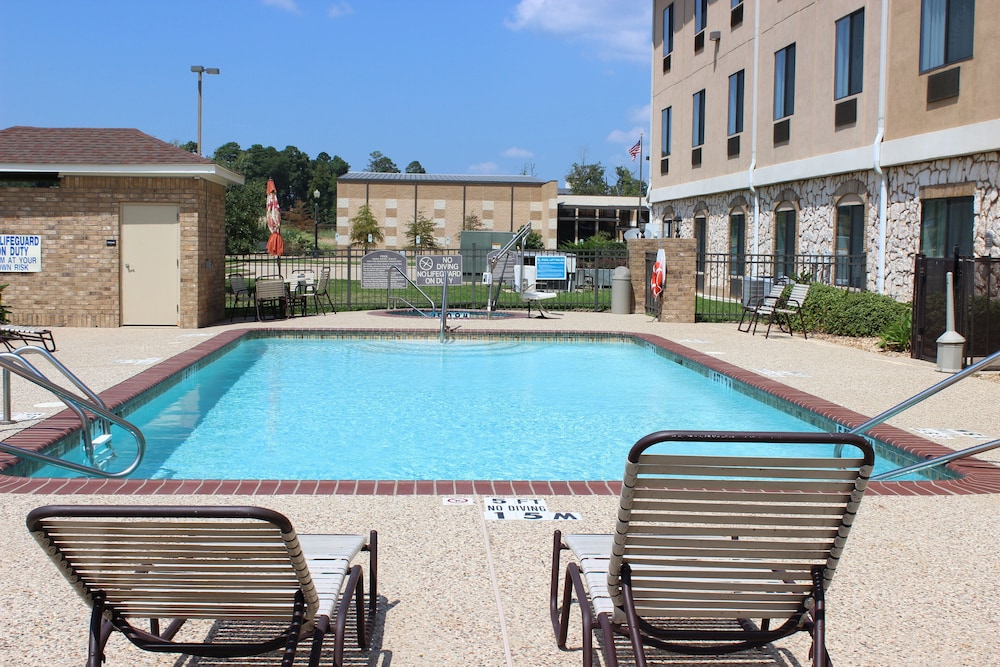Holiday Inn Express Hotel And Suites Center Tx 5/76