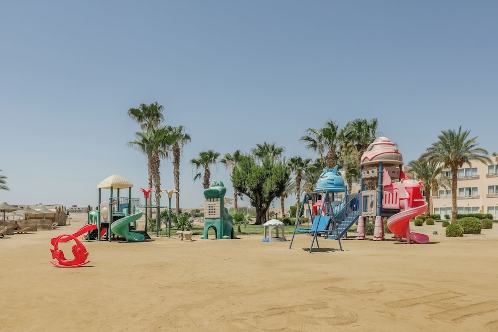 Shoni Bay 38/50