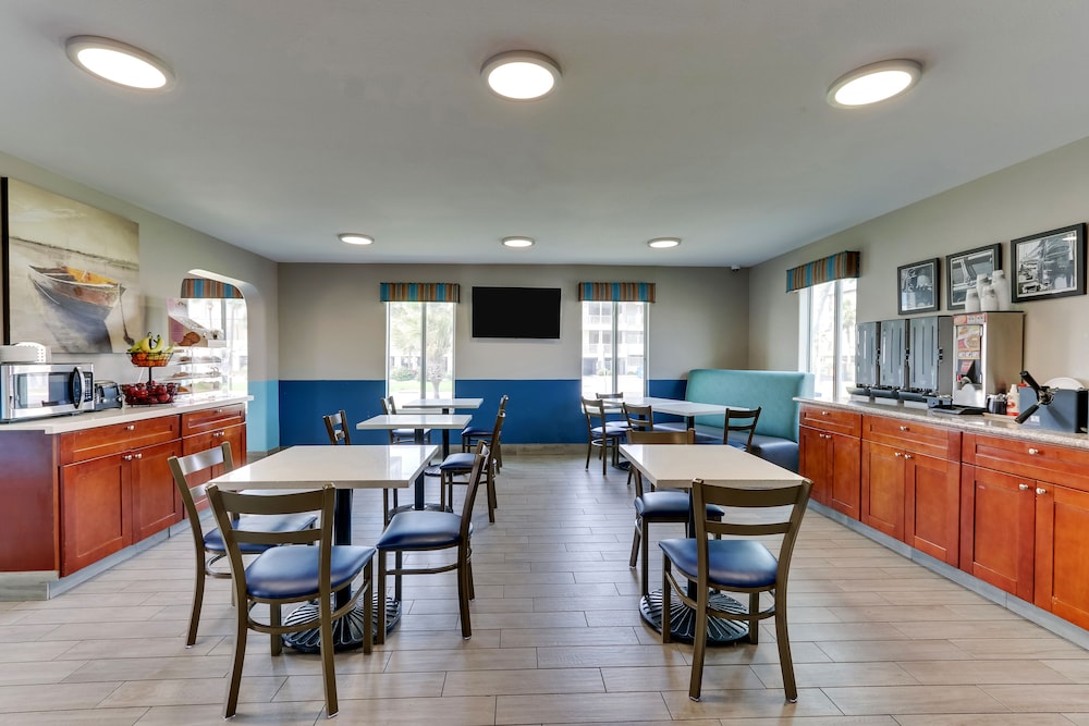 Captain Apos S Quarters Inn 55/69