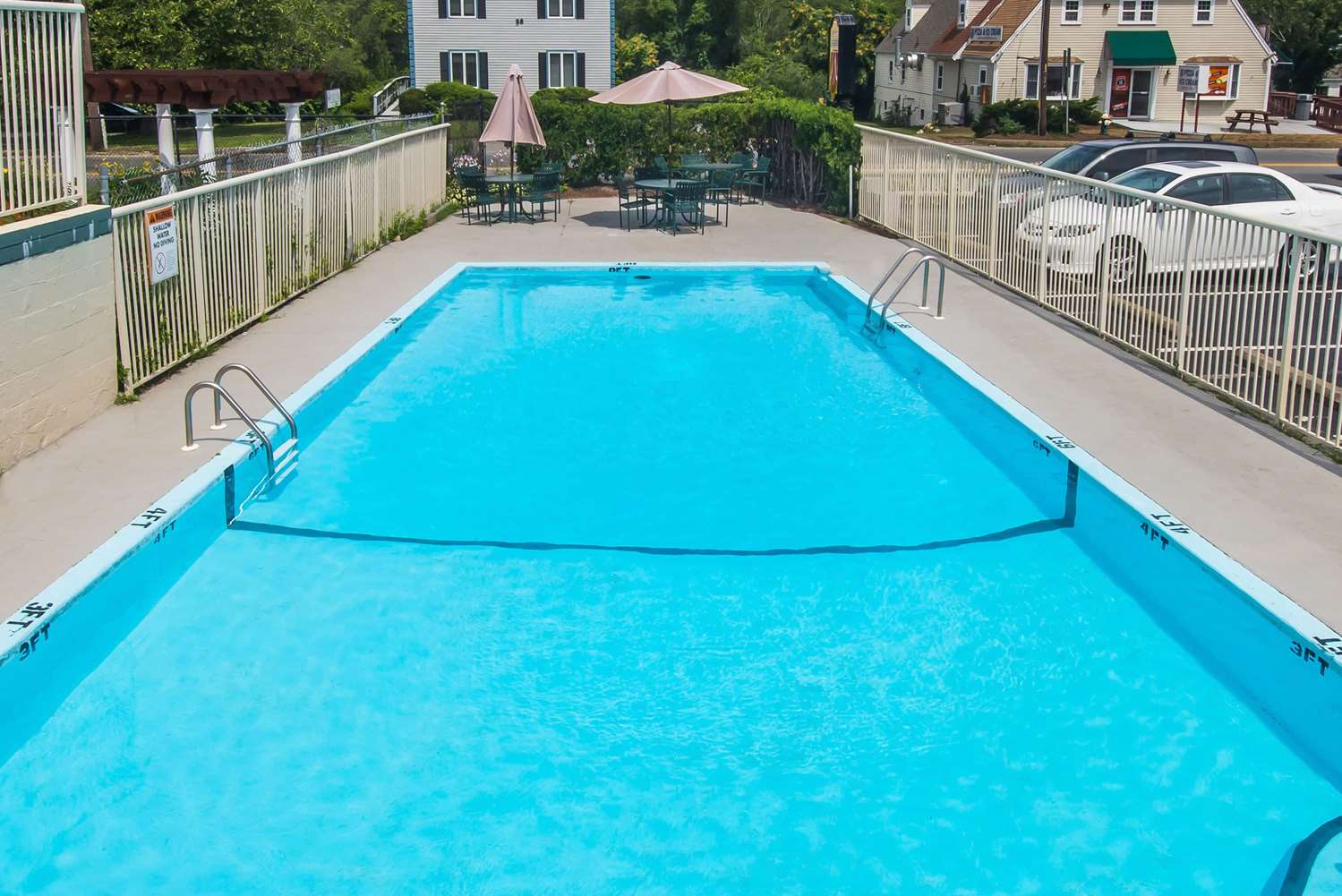Super 8 by Wyndham W Yarmouth Hyannis/Cape Cod 4/6