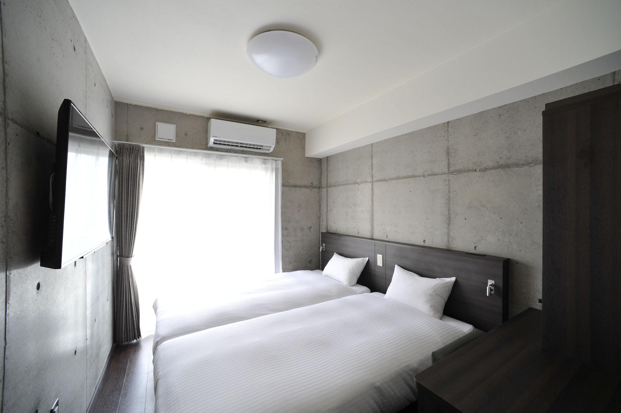 Room, Twin Beds