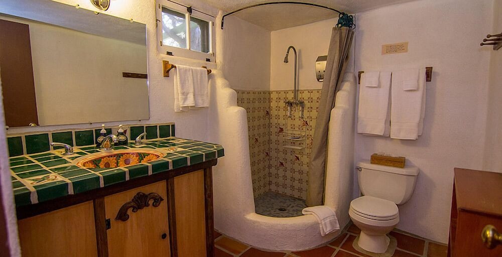 غرفة بسرير كوين، Old Taos Guesthouse Bed and Breakfast 8/8