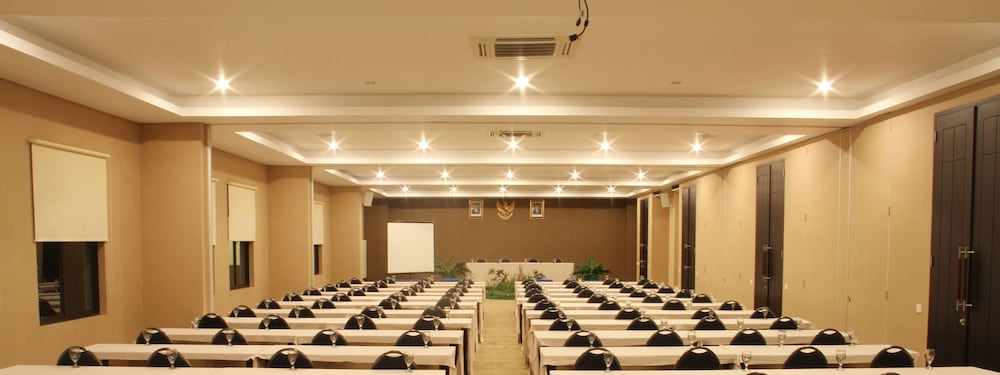 eL Hotel Malang 36/46
