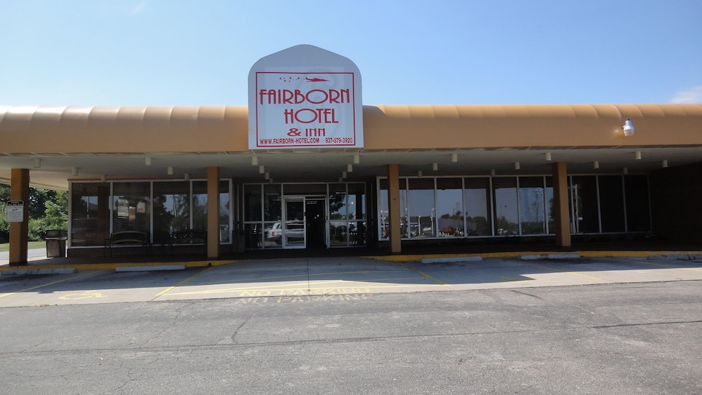 Suburban Studios Fairborn - Dayton 43/49