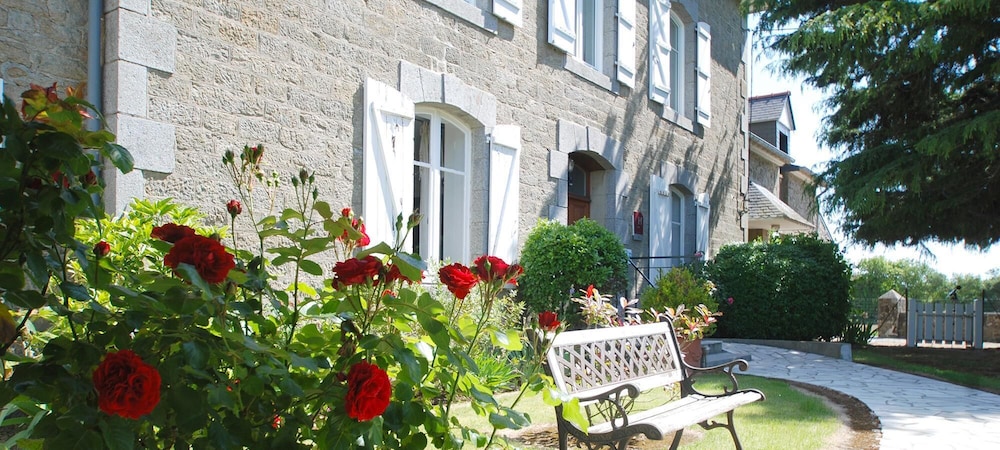 Hotel le Chatellier 41/50