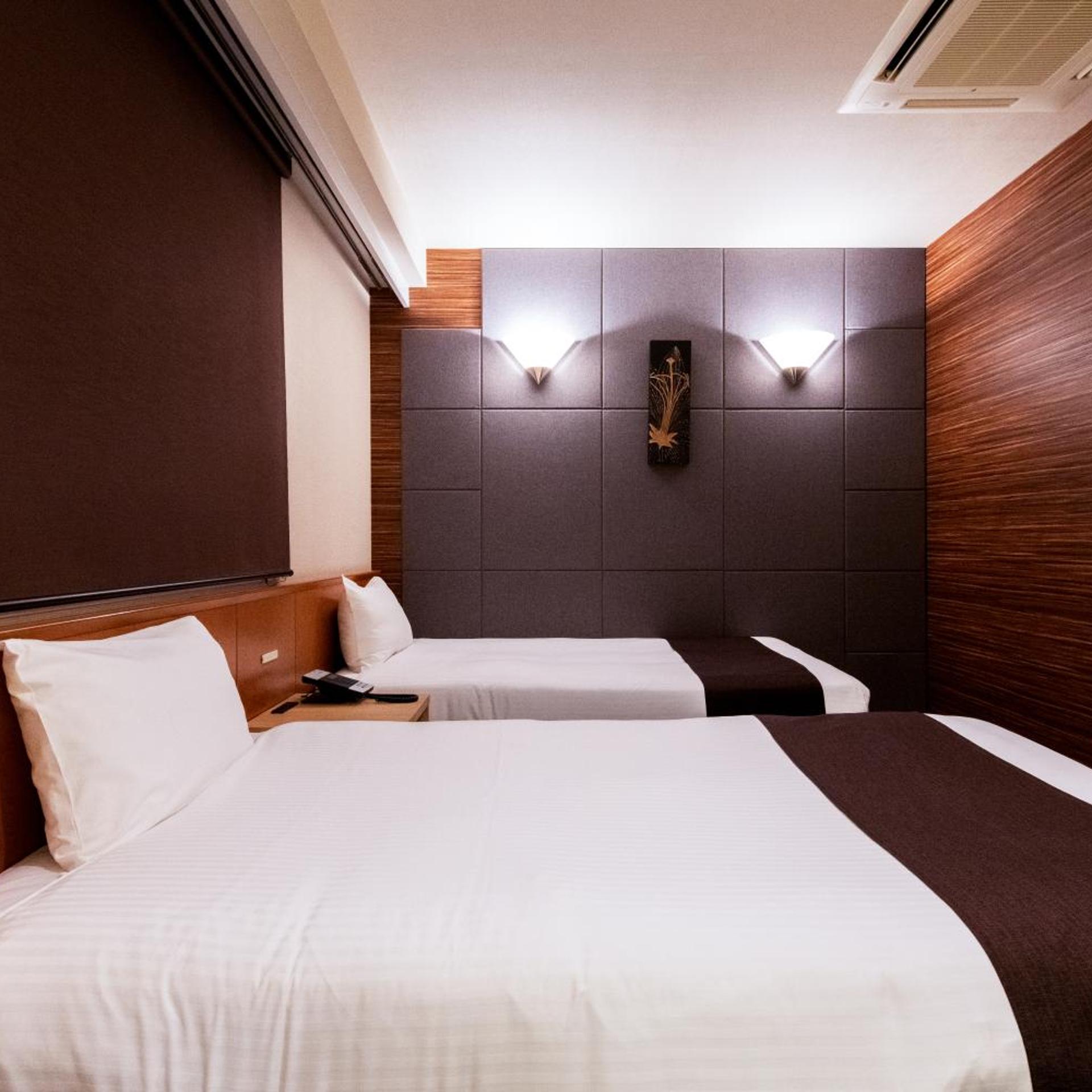 Standard, Twin Beds