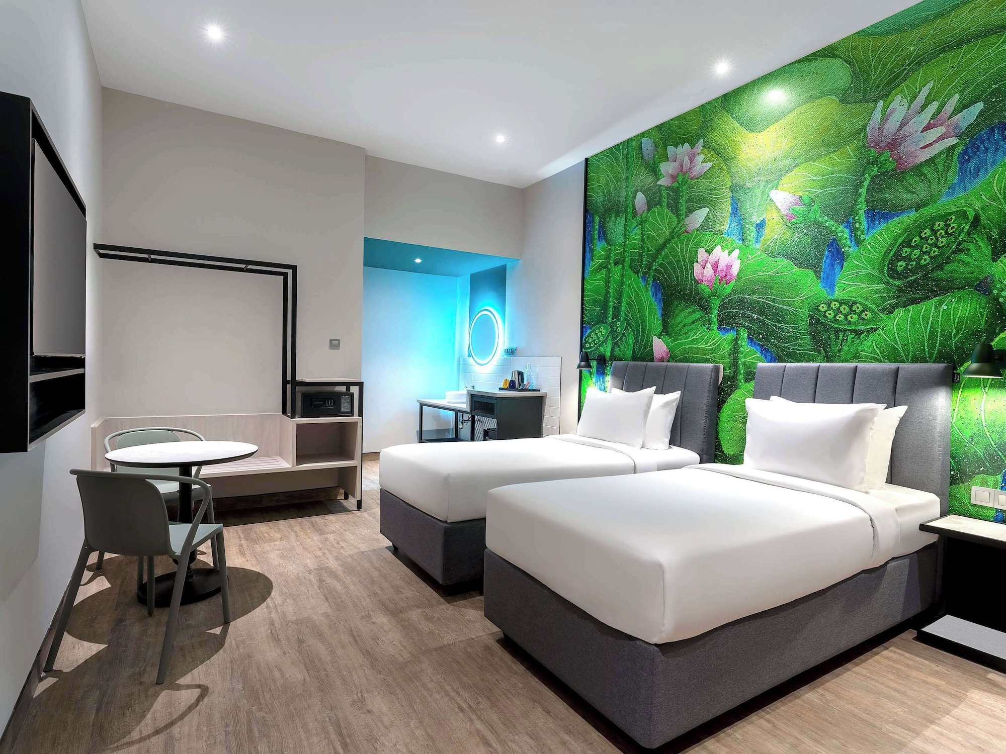 SUPERIOR, TWIN BEDS