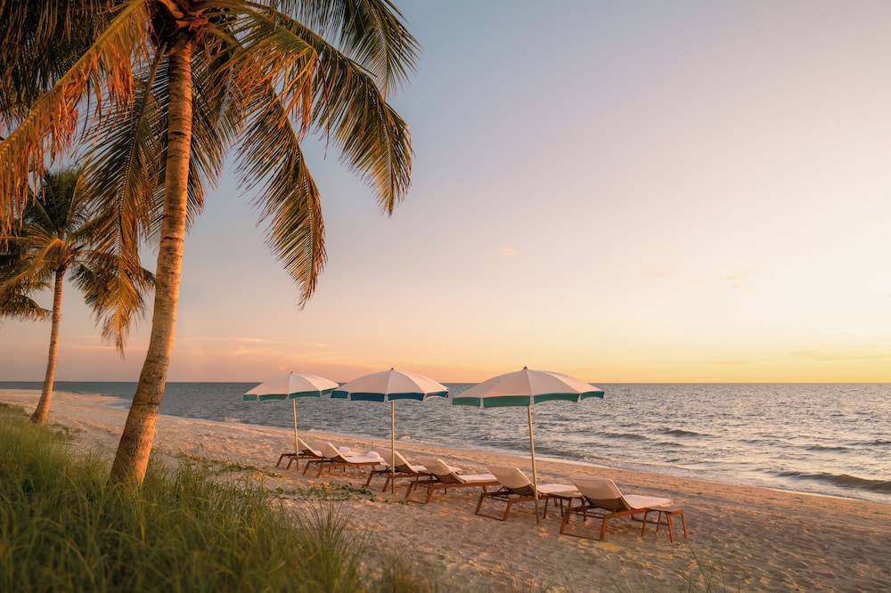 The Naples Beach Hotel and Golf Club 35/46