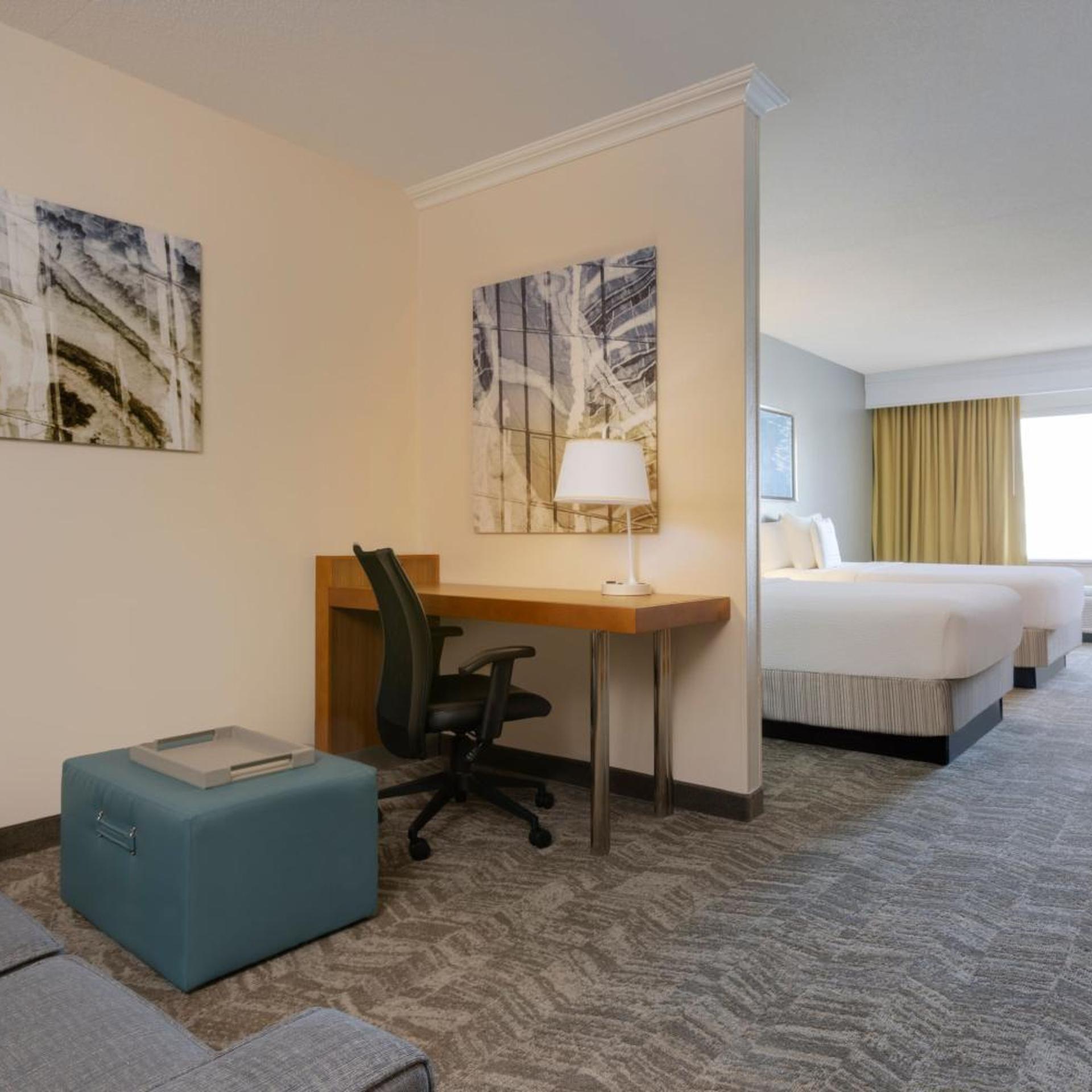 جناح بسريرين مزدوجين مع أريكة بحوض استحمام لذوي الإعاقة، Springhill Suites By Marriott Newark Liberty International 2/8