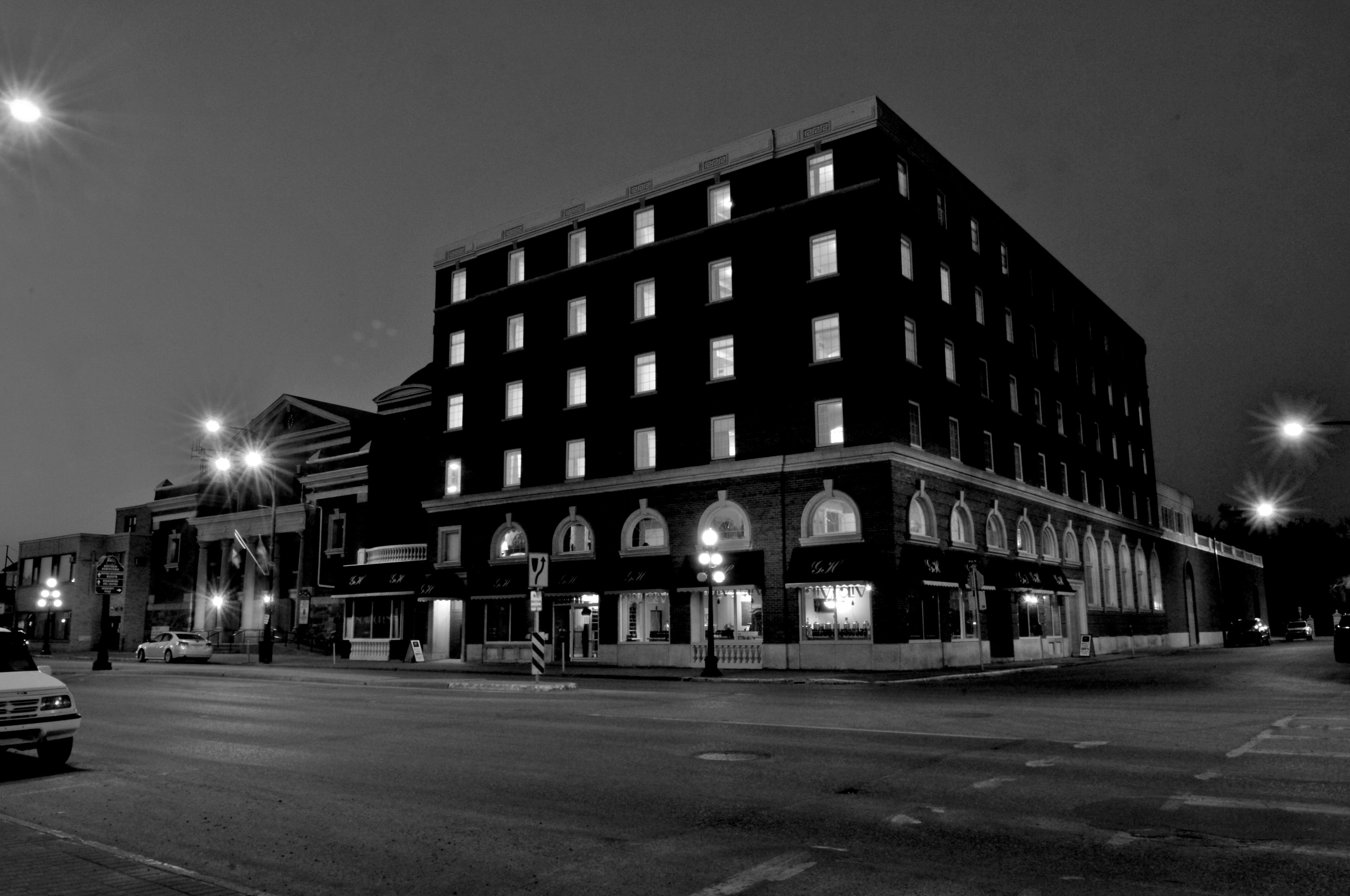 Grant Hall Hotel 4/87