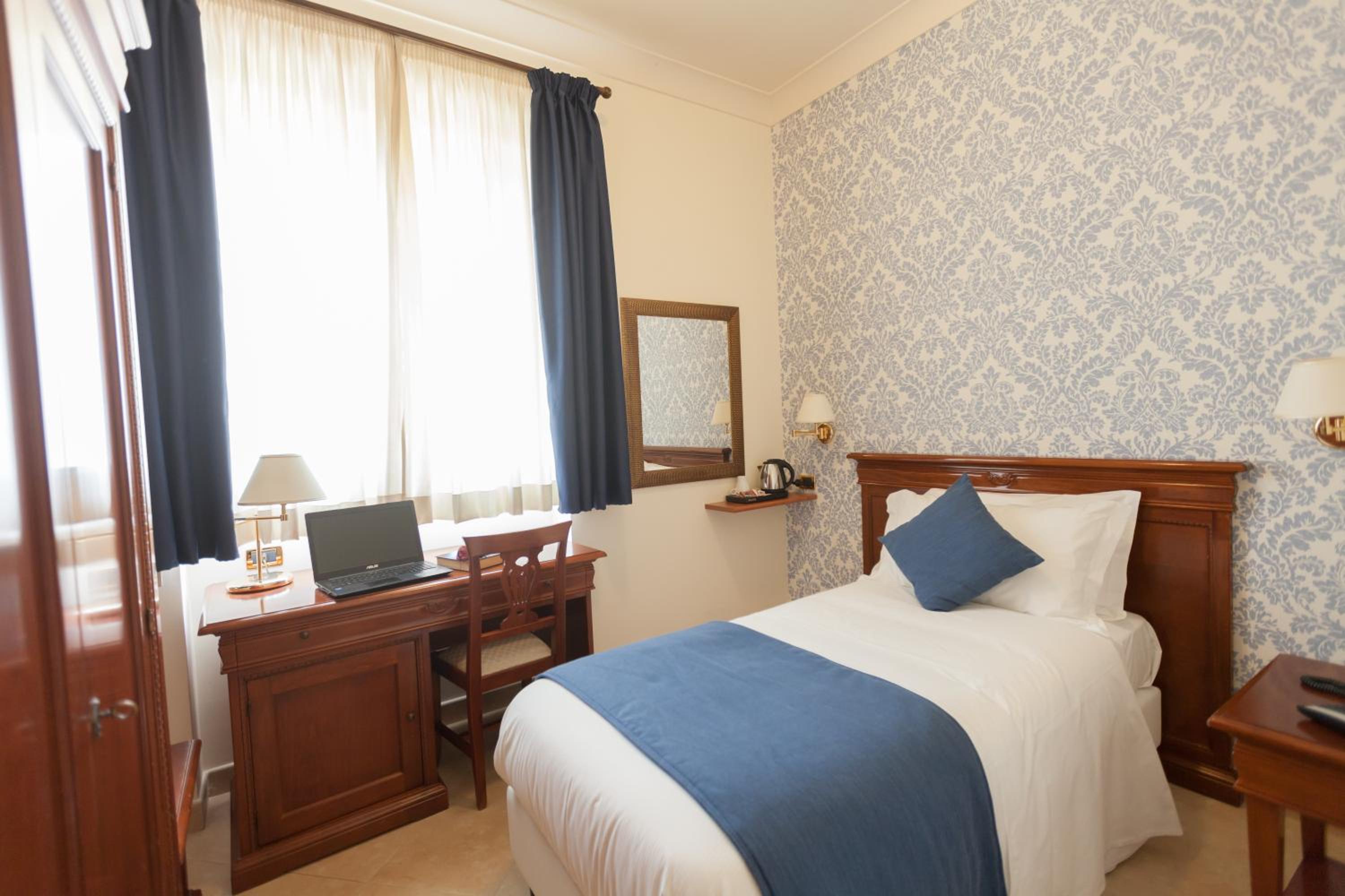 Business, Single, French Bed