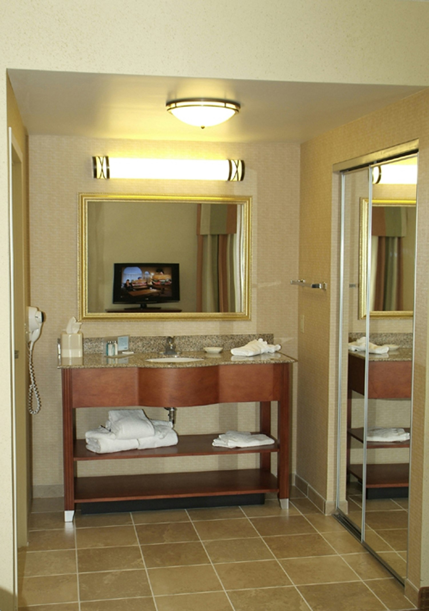 Hampton Inn & Suites Blairsville 45/45