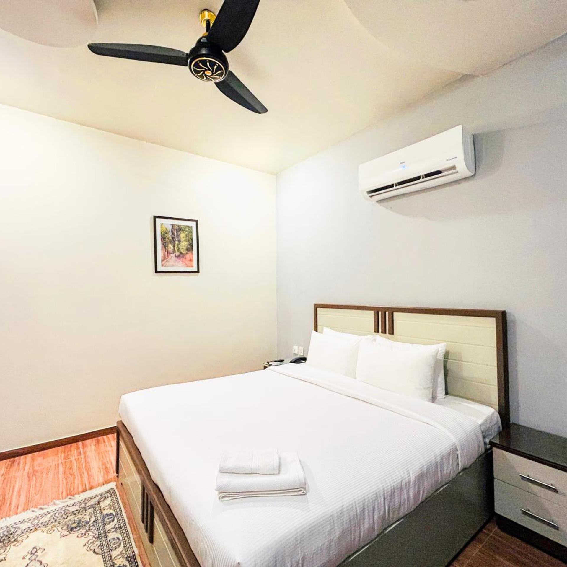 Hotel One University Sukkur 16/65