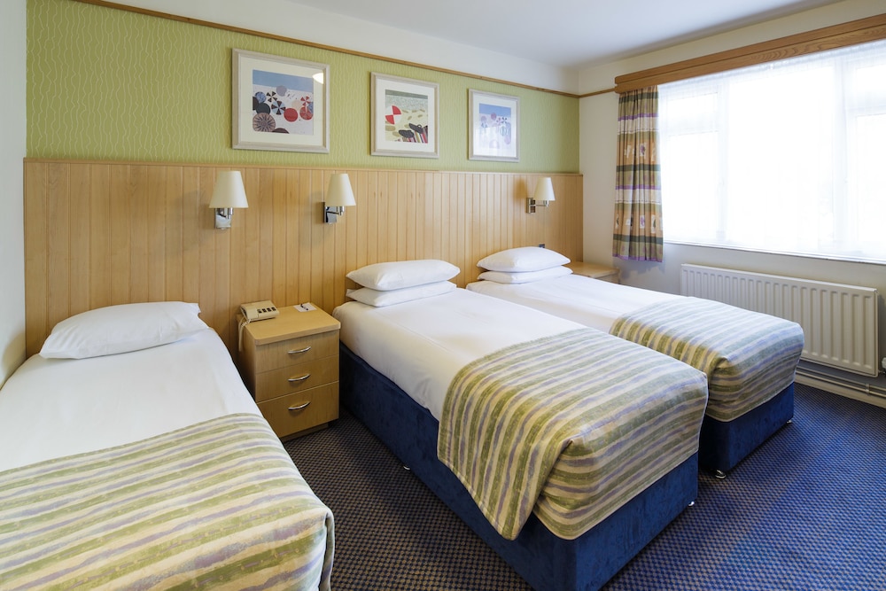 Merton Hotel 7/30