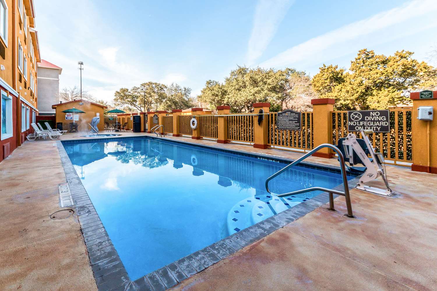 Quality Inn & Suites Seaworld North 28/42