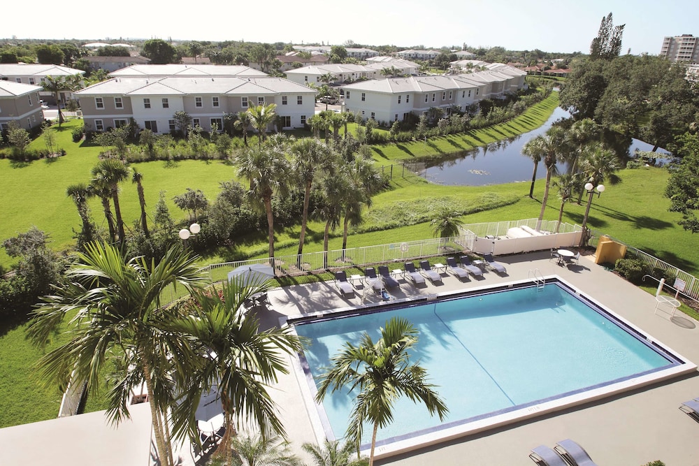 La Quinta Inn & Suites by Wyndham Coral Springs Univ Dr 5/23
