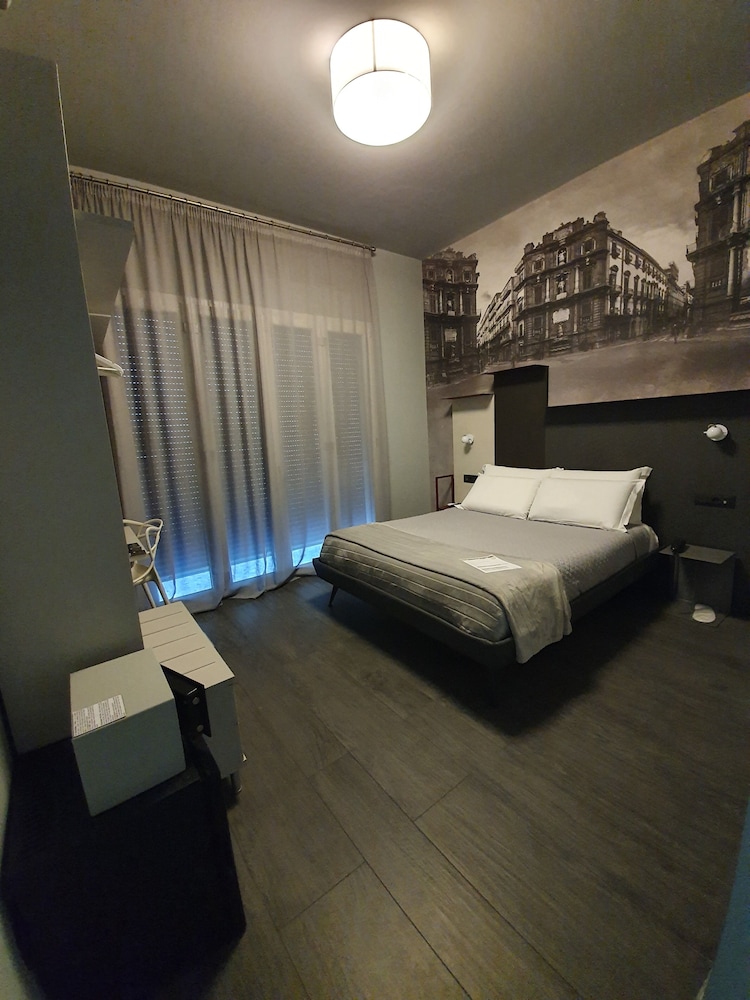 Alma Hotel 10/49