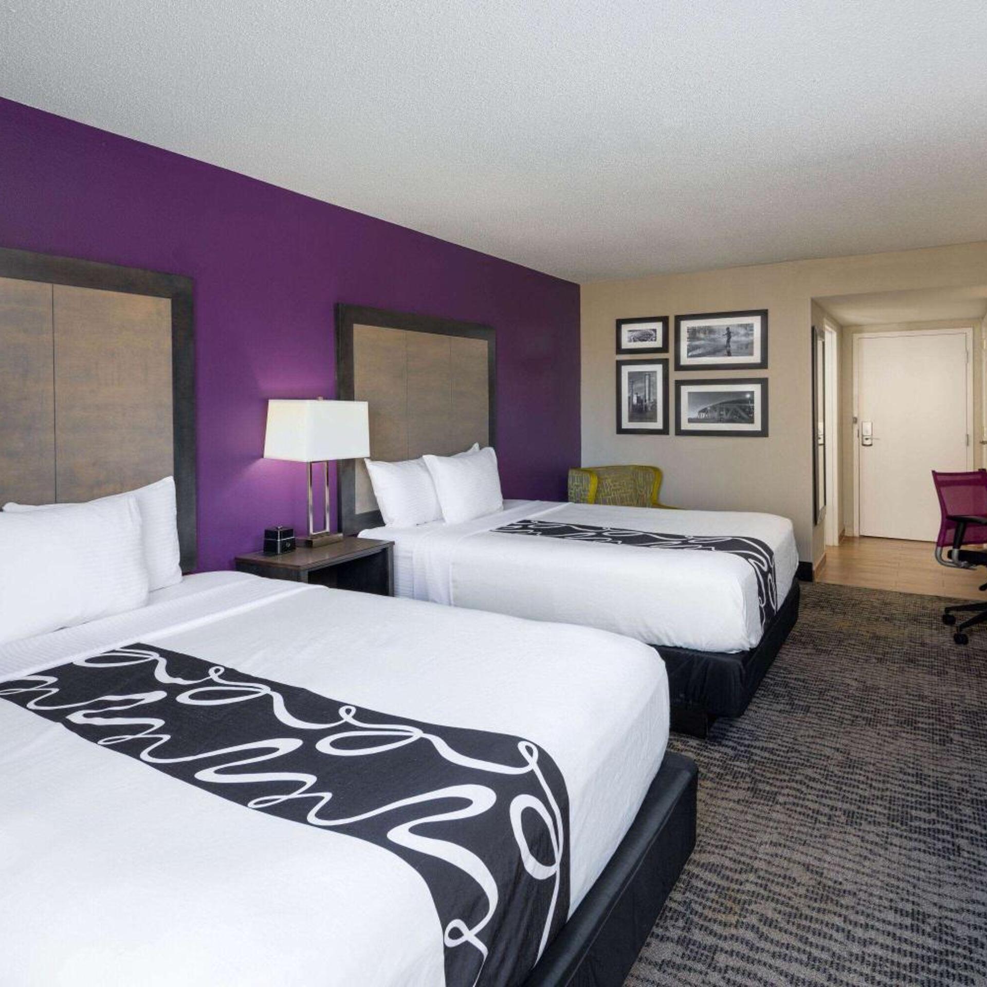 Deluxe, 2 Queen Beds