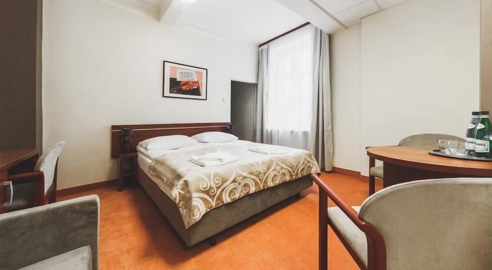 Hotel Chmielna 14/25
