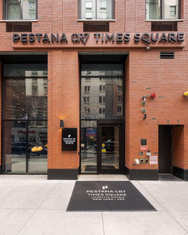 Pestana CR7 Times Square 4/76