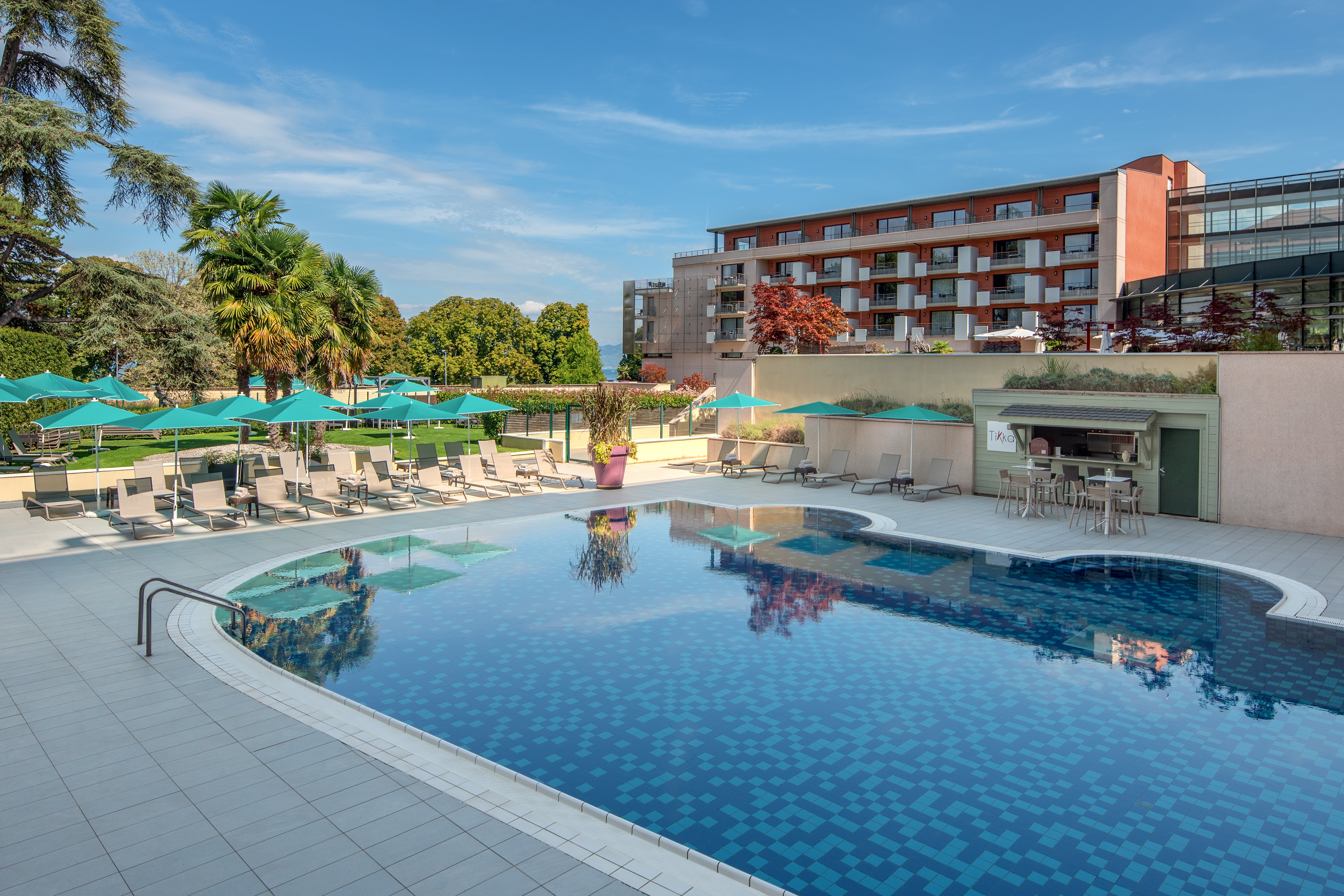 Hotel Evian-les-Bains by Leonardo Hotels 83/84