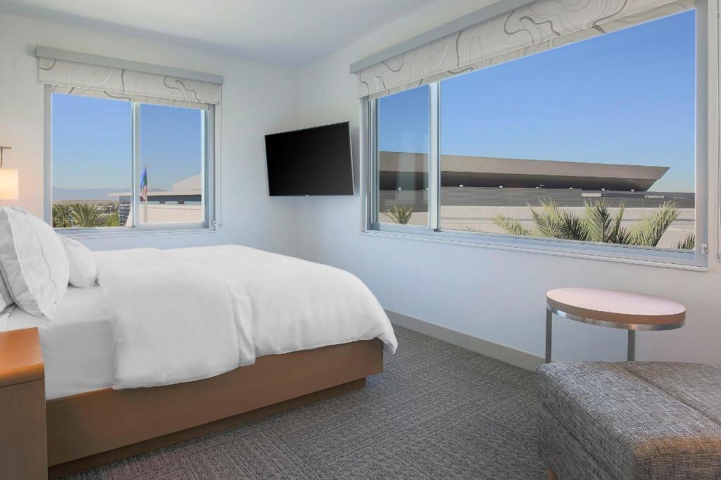 Executive, Suite, King Bed, Sofa