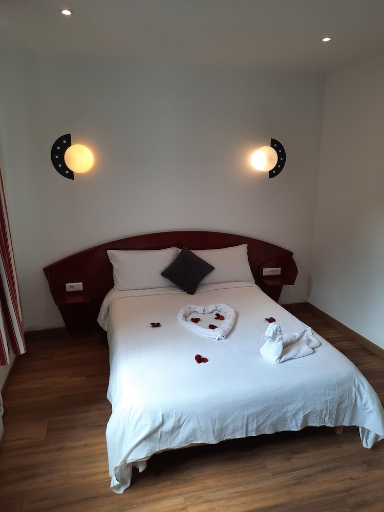 Hotel Le Clemenceau 13/45