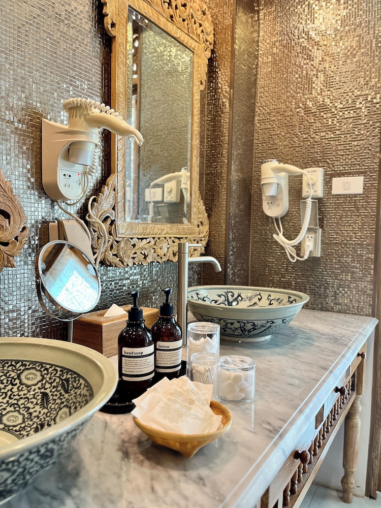 Lady M Hostel At Suvarnabhumi Airport - Female Only 39/49