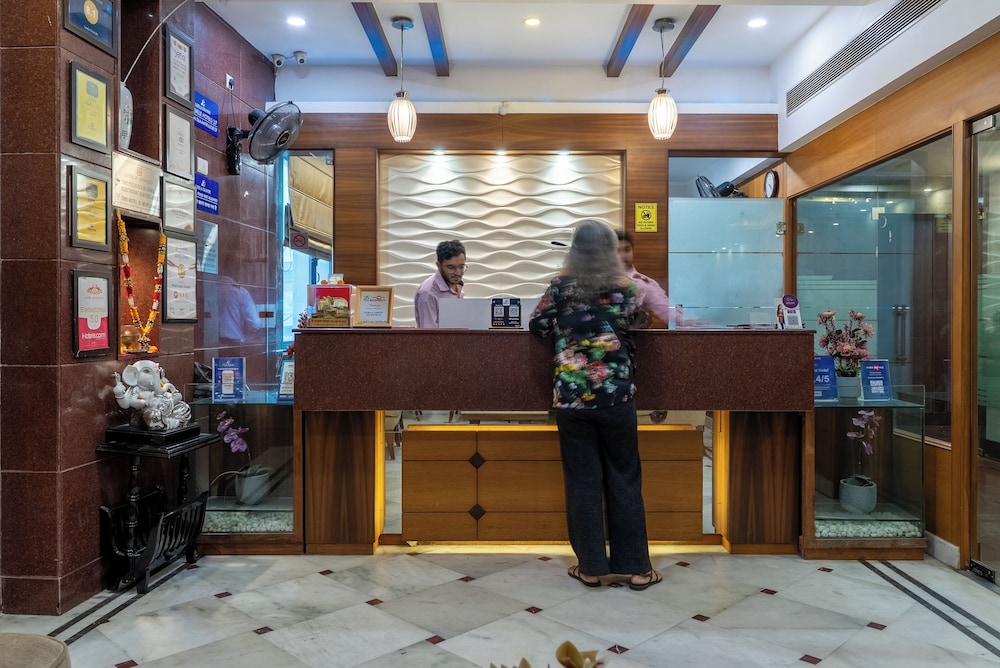 Leela Grande Hotel 7/50