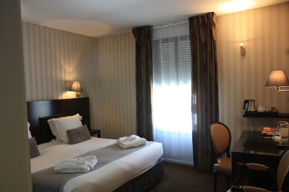 Henry Ii Hotel 15/59