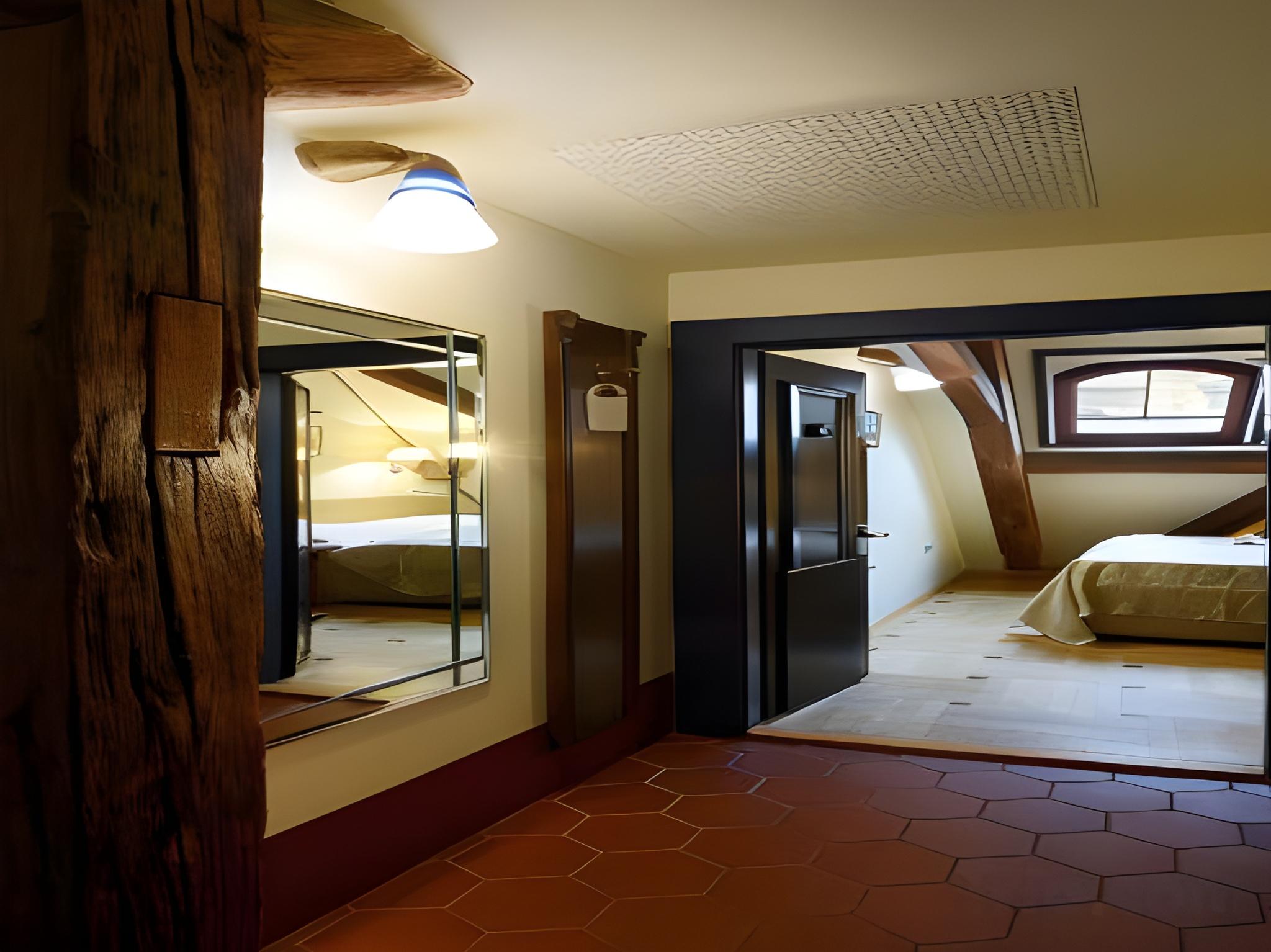 Standard, Double and Twin Beds