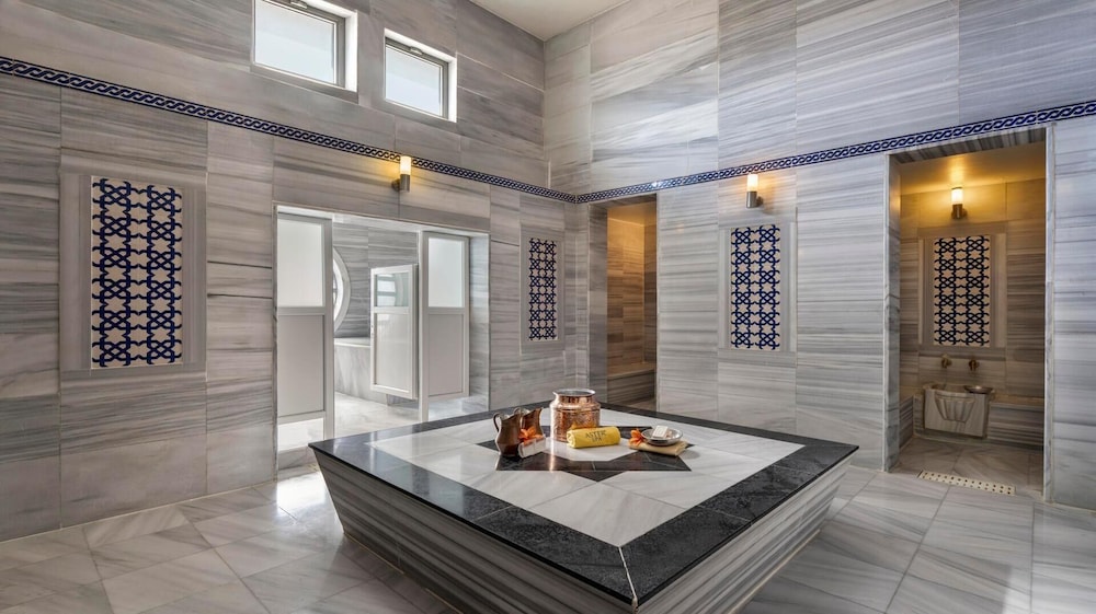 Limak Lara De Luxe Hotel and Resort 42/81