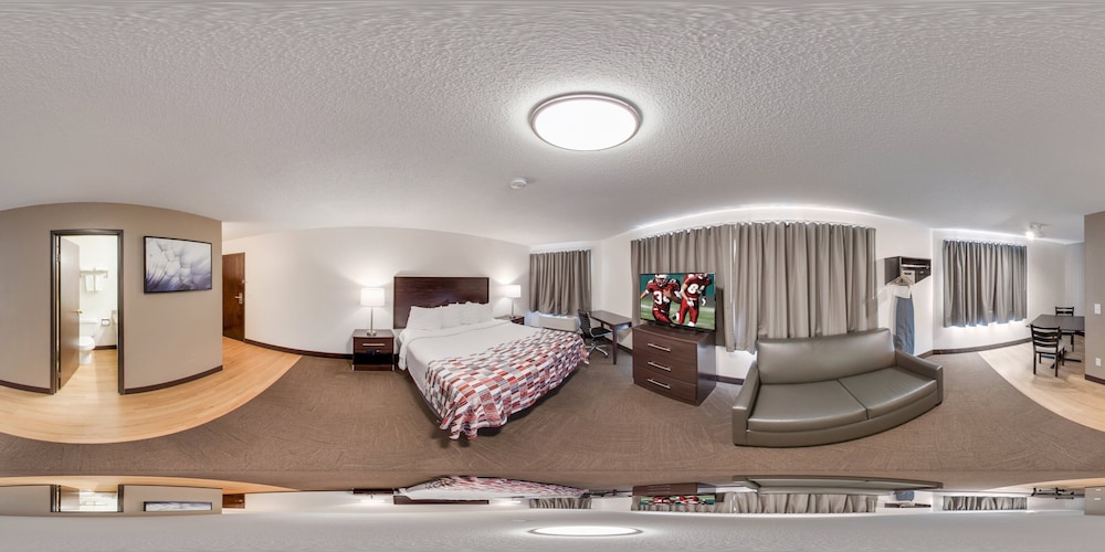 Red Roof Inn & Suites Omaha - Council Bluffs 33/47