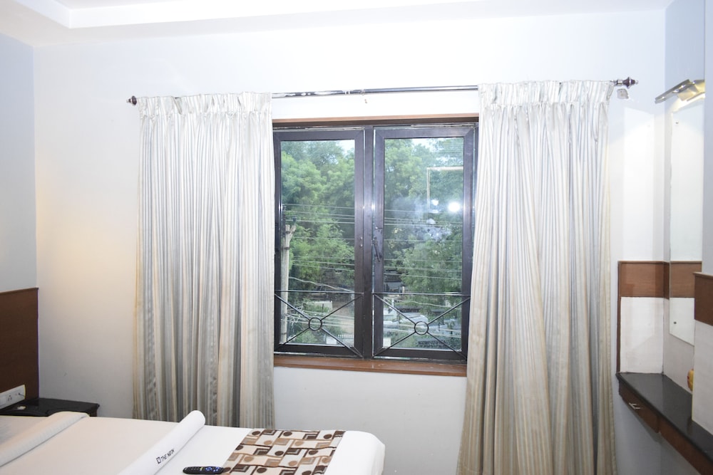 The Nook Hotel 38/68