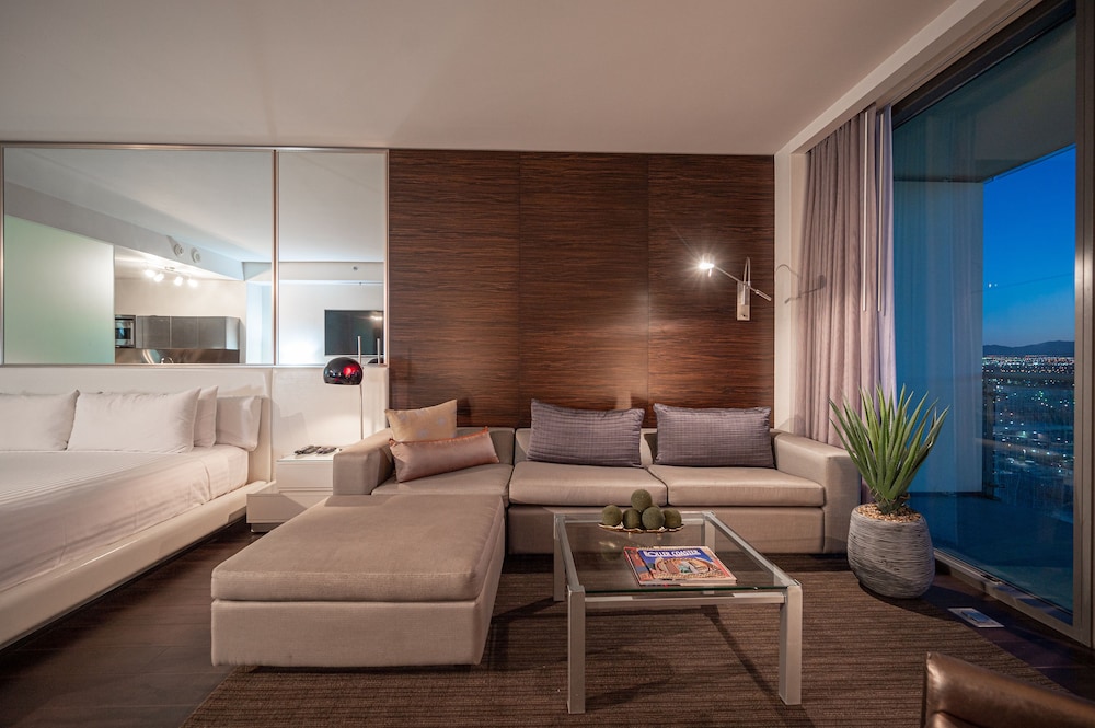 StripViewSuites at Palms Place 58/79