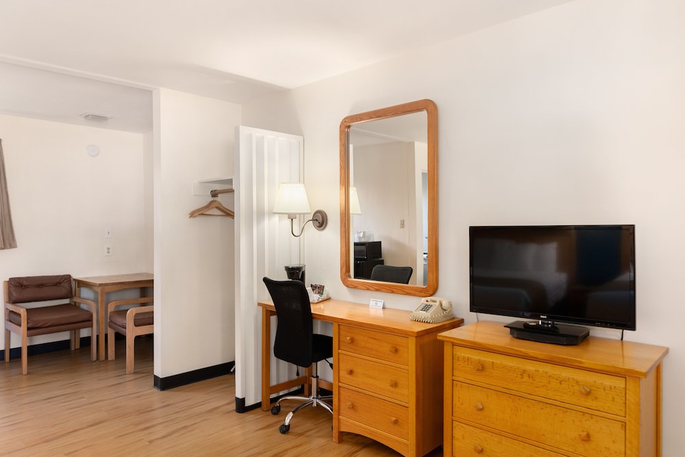 Skylark Shores Resort 33/50