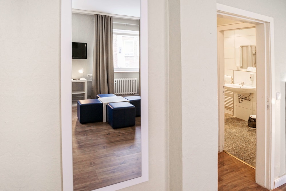 Hotel Am Kieler Schloss Kiel By Premiere Classe 33/33