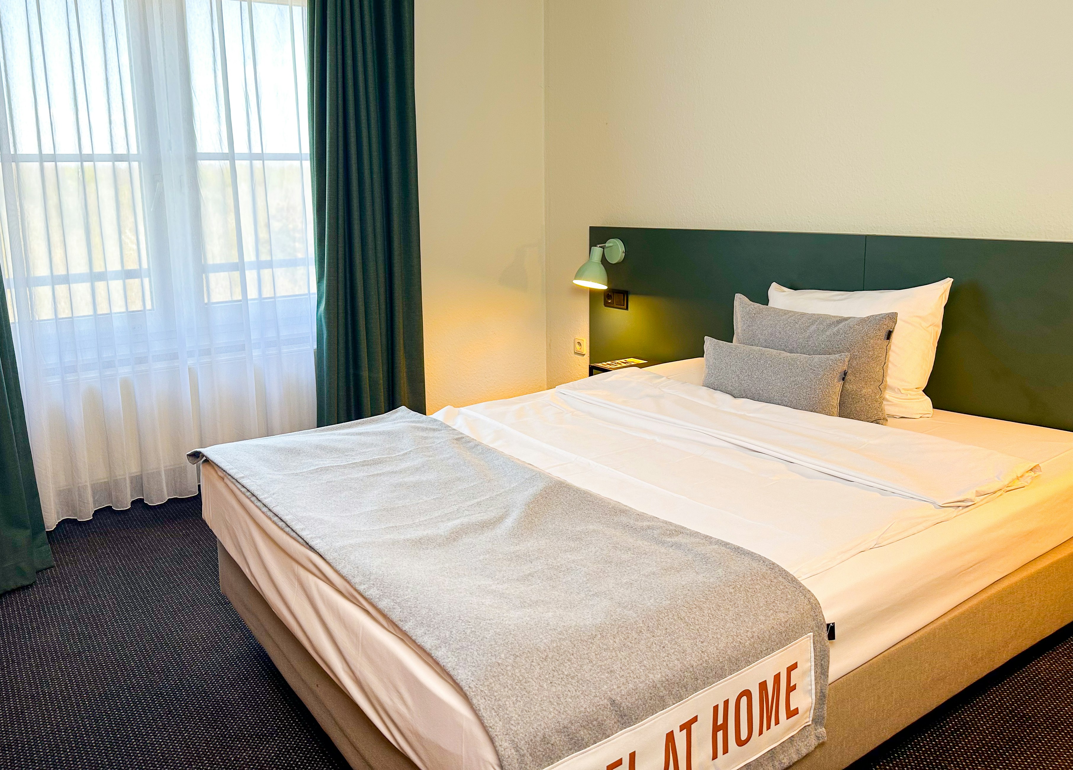 Hotel Frankfurt Airport 5/25