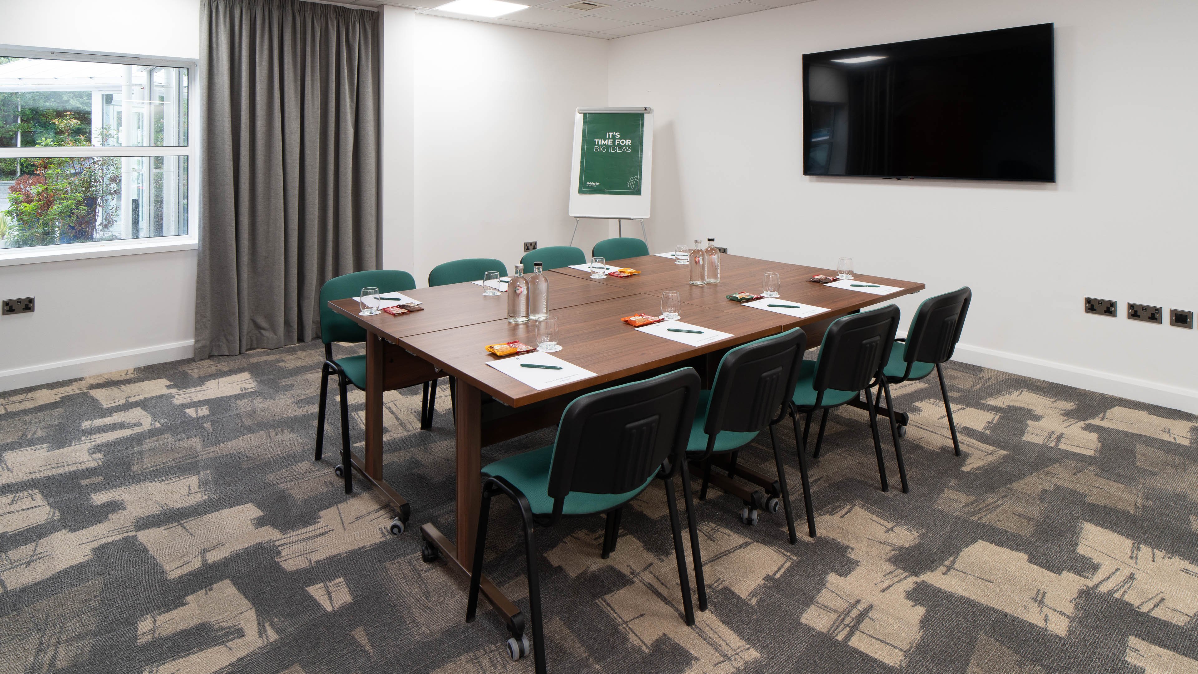 Holiday Inn Bristol Airport 36/43