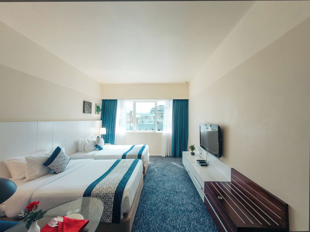 Kingsgate Hotel Abu Dhabi By Millennium 12/50