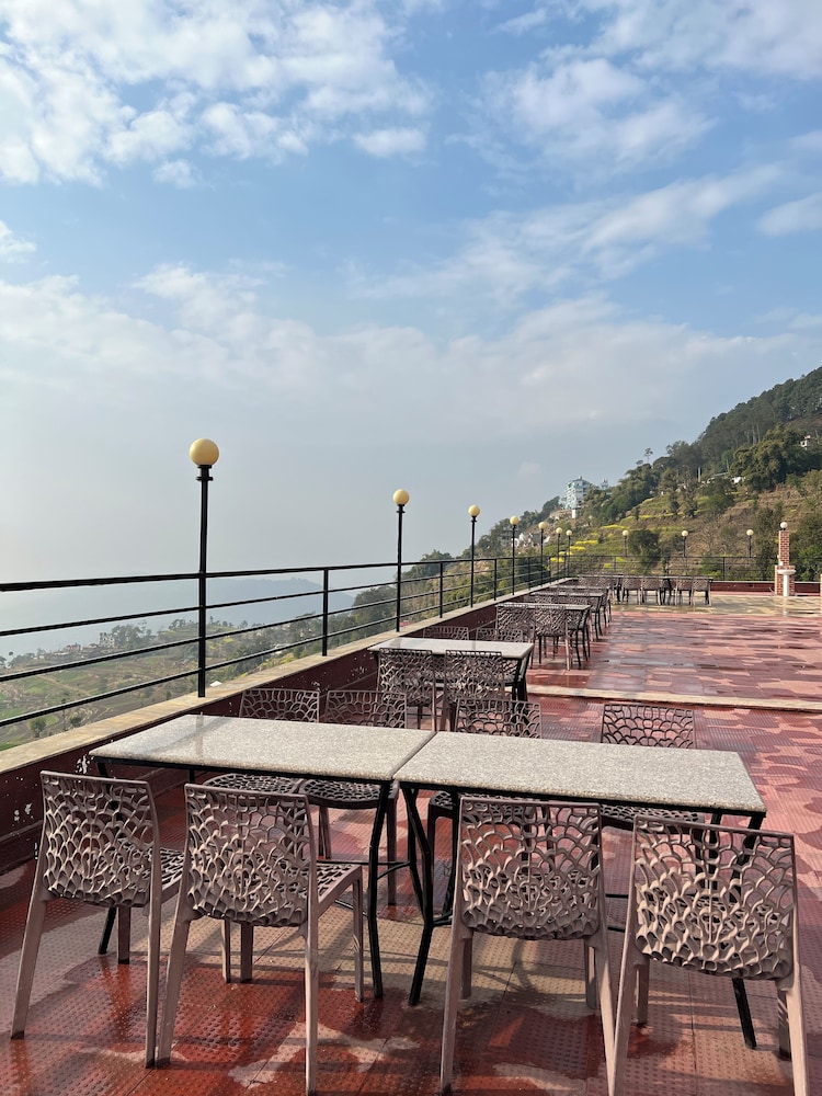 Ratna Giri Resort 30/49