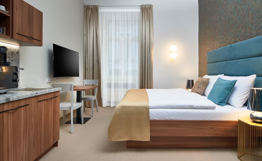 Golden Angel Suites by Adrez Living 22/62