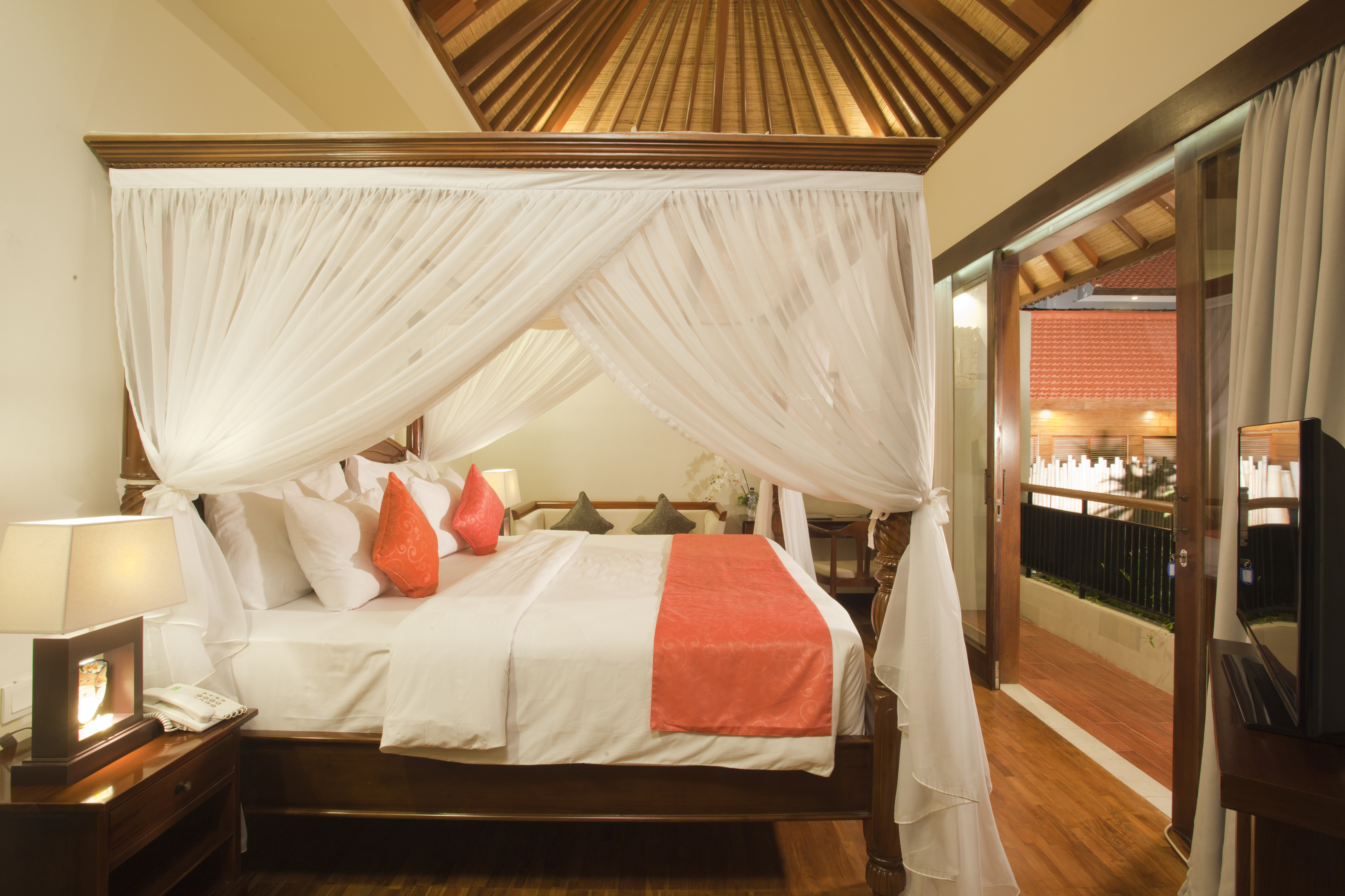 1 Bedroom, with Pool