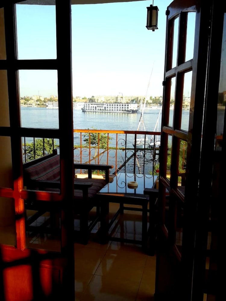 Luxor Plaza House 33/37