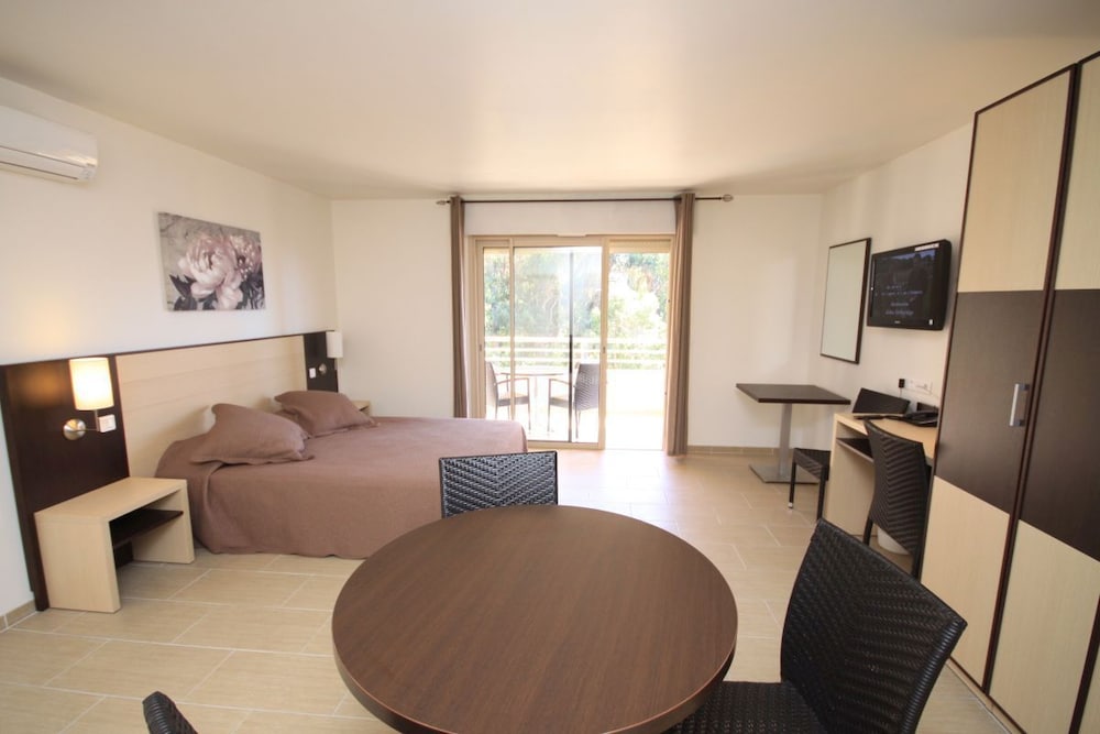 Hotel Costa Rossa 23/47