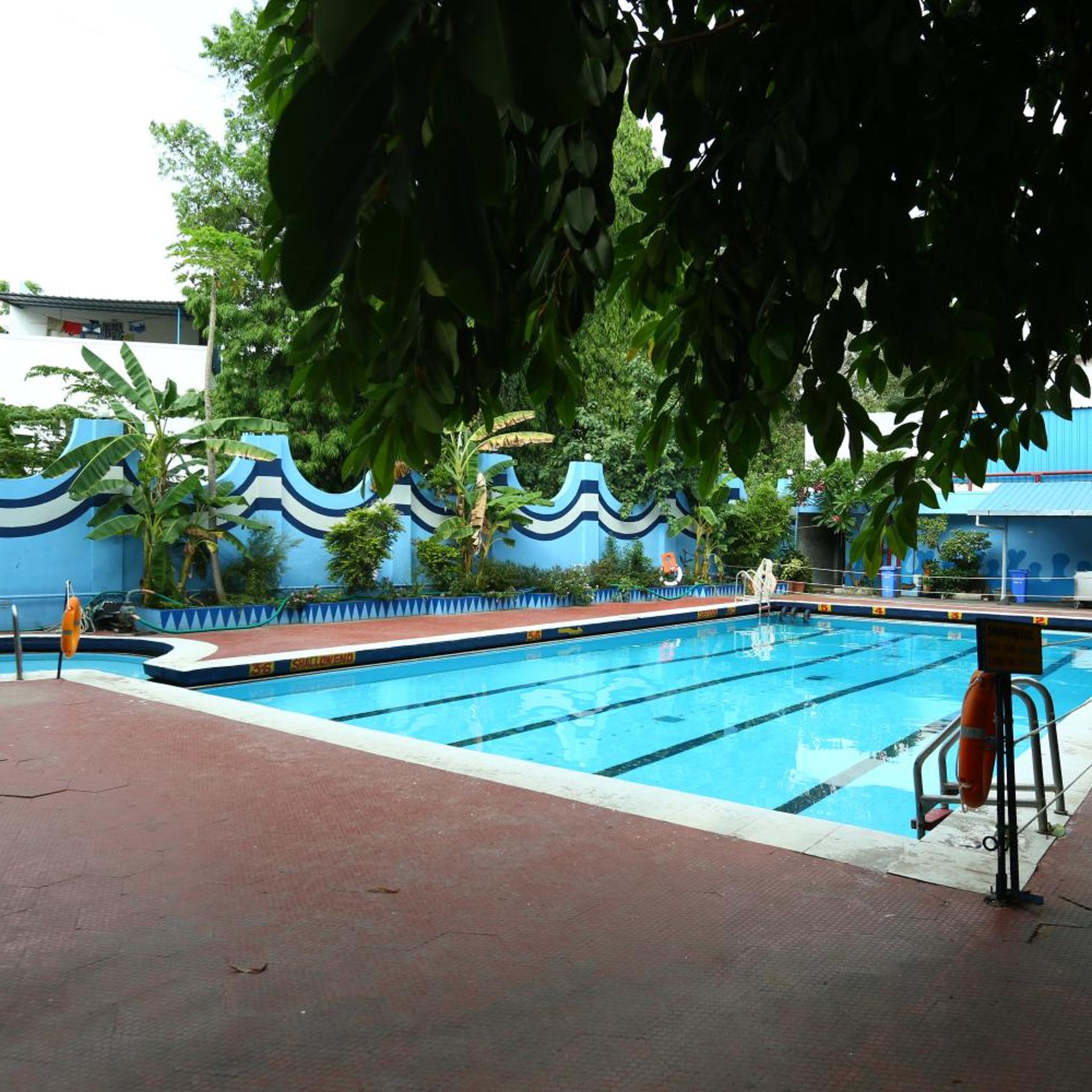 BREEZE RESIDENCY 54/55